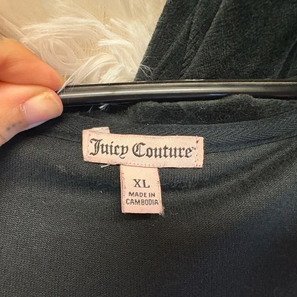 Juicy Couture Velvet Zip-Up Hoodie – Size XL Y2K | Rare | Velour | Rhinestones👑 - Picture 3 of 17